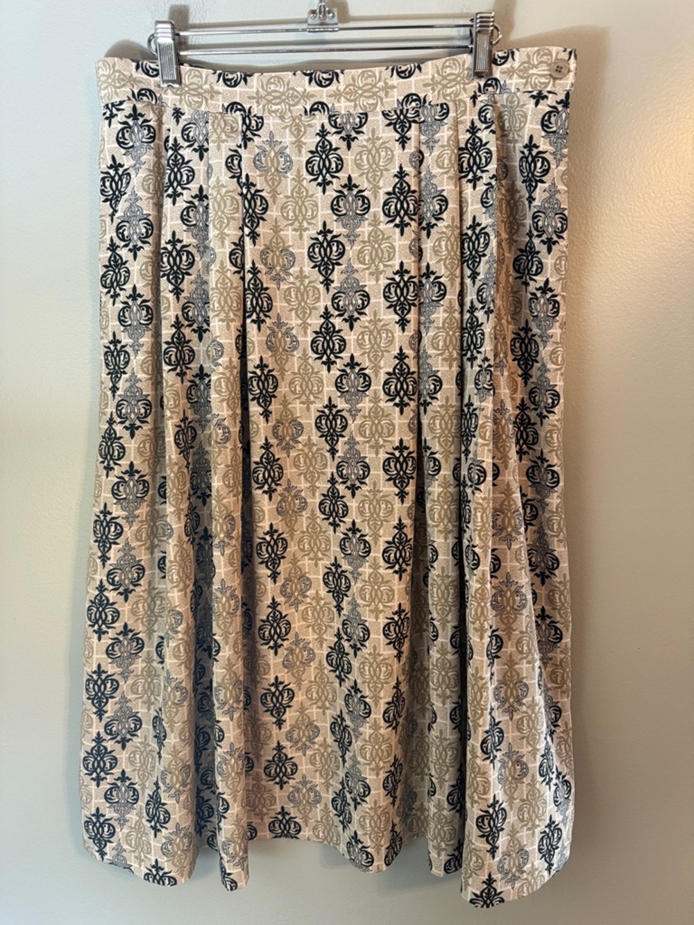 Pendleton Vintage Women's A-Line Beige/Tan/Black Patterned Skirt Size 14